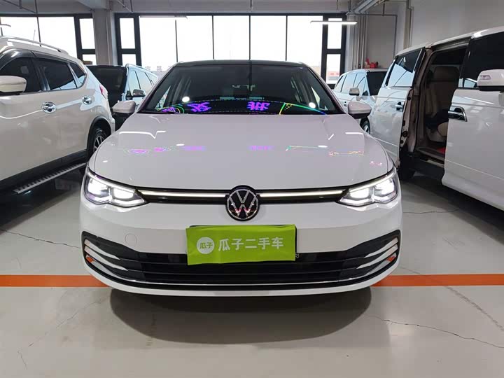 Фото 3 - Volkswagen Golf