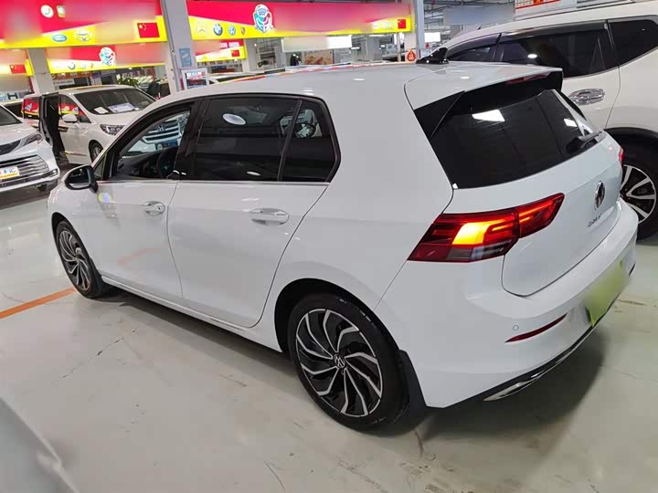 Фото 5 - Volkswagen Golf