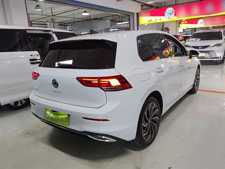 Фото 7 - Volkswagen Golf