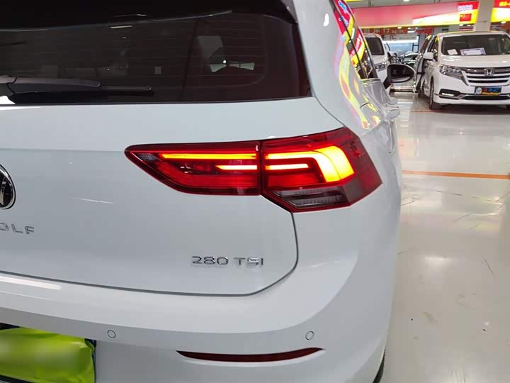 Фото 8 - Volkswagen Golf