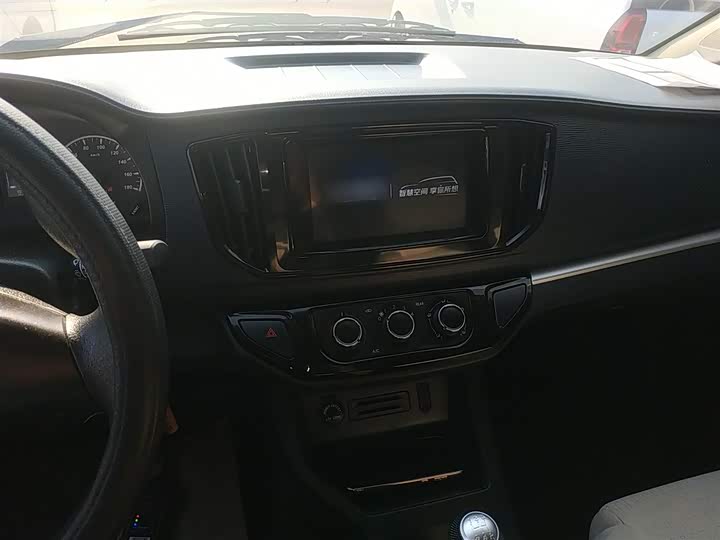 Фото 10 - Dongfeng Forthing Lingzhi M5