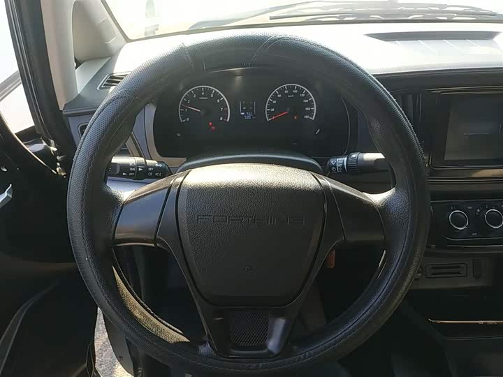 Фото 11 - Dongfeng Forthing Lingzhi M5