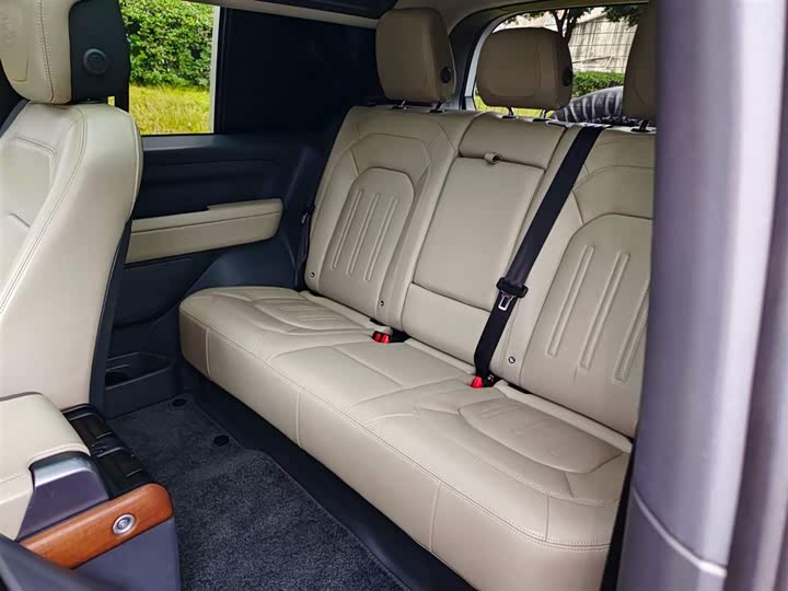 Фото 9 - Land Rover Defender