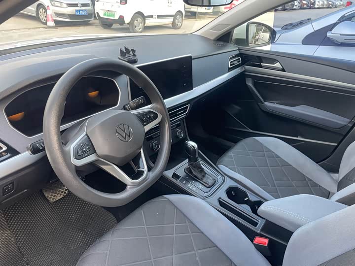 Фото 11 - Volkswagen Lavida