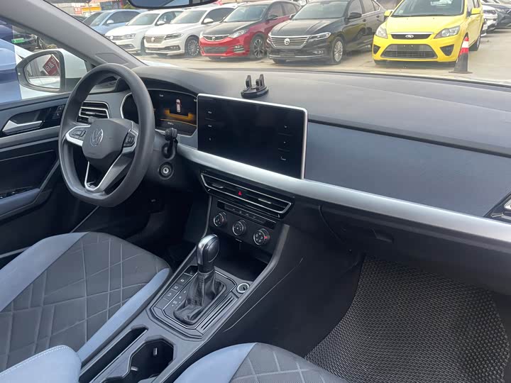 Фото 18 - Volkswagen Lavida