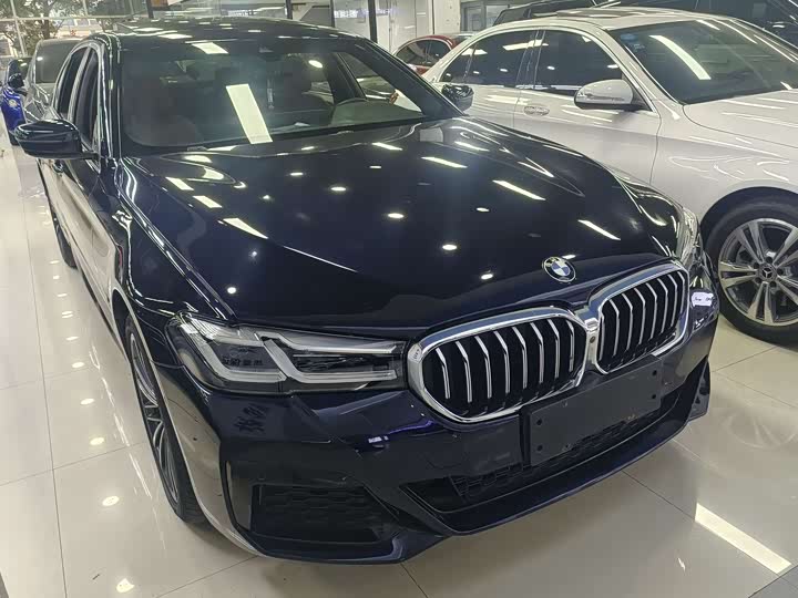 Фото 3 - BMW 5 Series