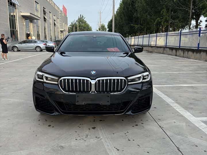 Фото 2 - BMW 5 Series