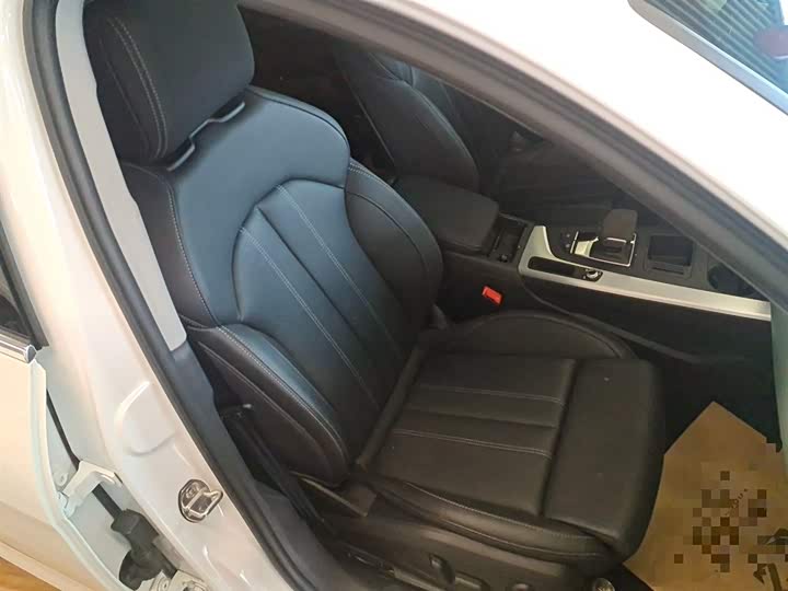 Фото 11 - Audi A4L