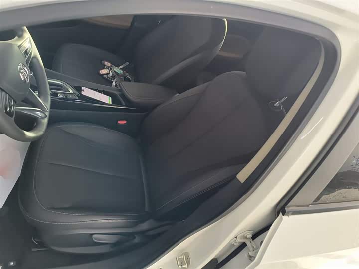 Фото 15 - Buick Verano