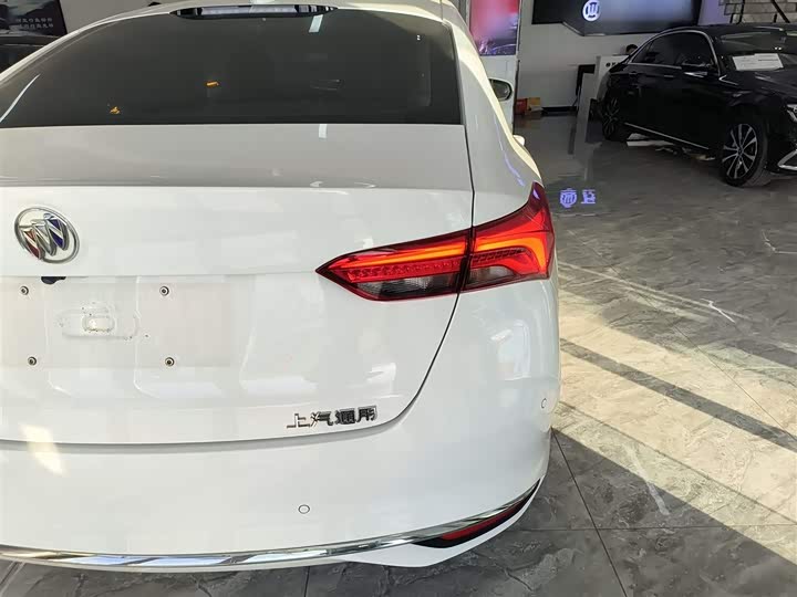 Фото 8 - Buick Verano