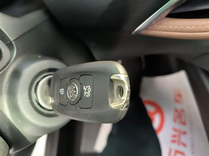 Фото 9 - Buick Verano