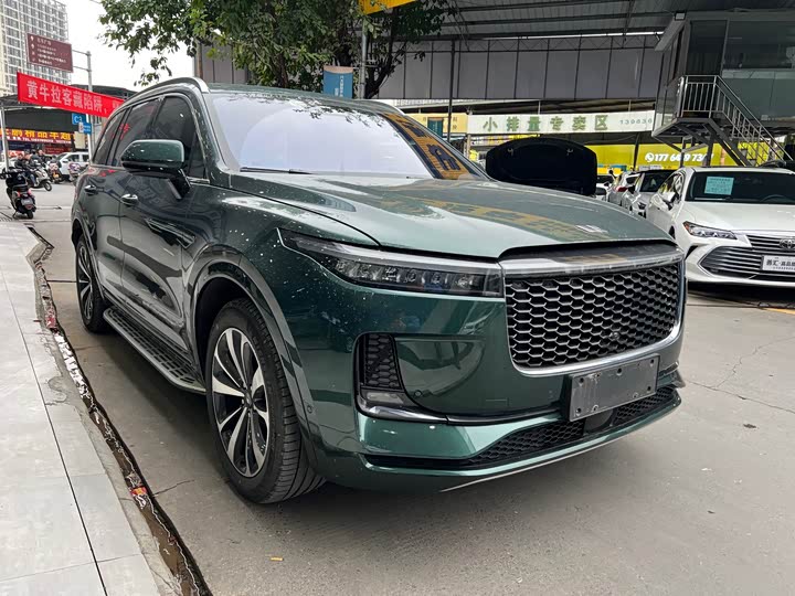 Фото 1 - LiXiang One