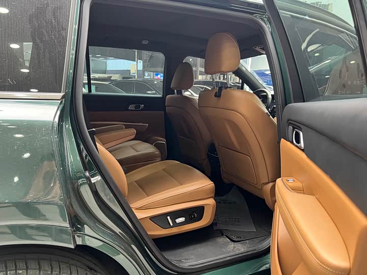 Фото 10 - LiXiang One