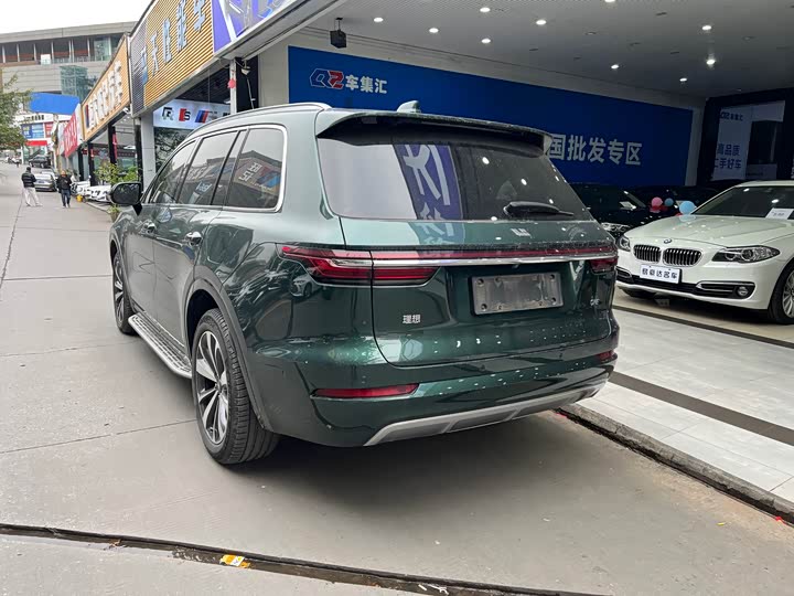 Фото 7 - LiXiang One