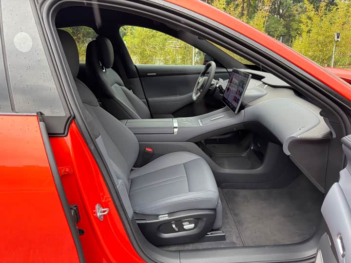 Фото 12 - Xiaomi YU7