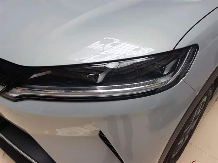 Фото 3 - BYD Yuan Up