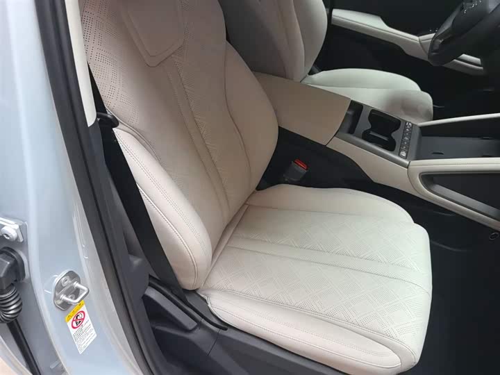 Фото 4 - BYD Yuan Up