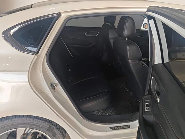 Фото 11 - MG Motor 6