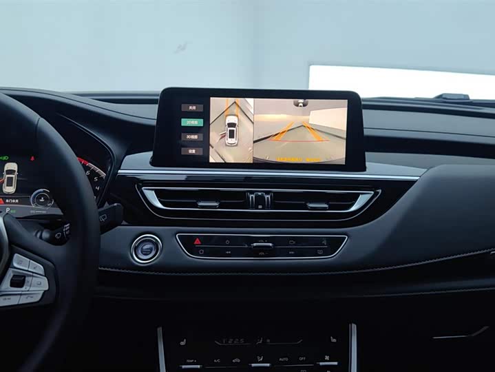 Фото 13 - Changan CS75