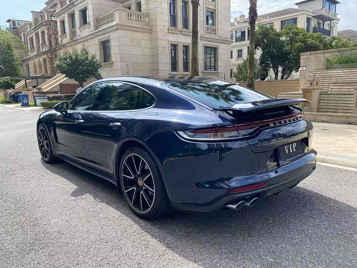 Фото 4 - Porsche Panamera