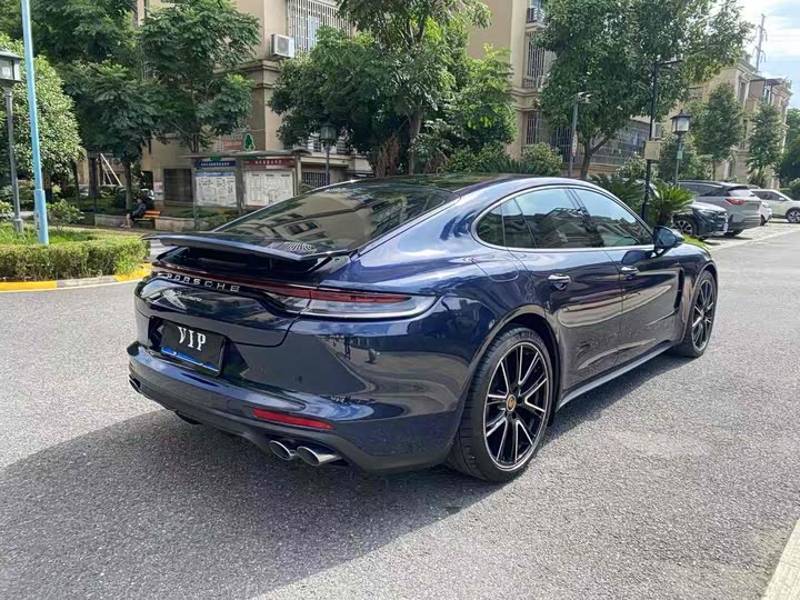 Фото 5 - Porsche Panamera