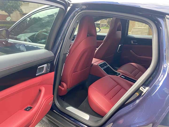 Фото 7 - Porsche Panamera