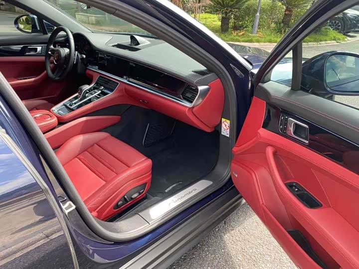 Фото 8 - Porsche Panamera