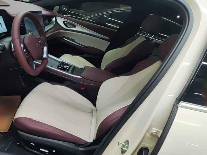 Фото 15 - BYD Seal 07 DM-i Hybrid