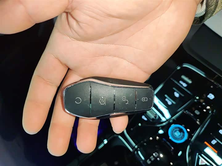 Фото 9 - BYD Seal 07 DM-i Hybrid