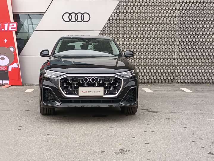 Фото 3 - Audi Q8