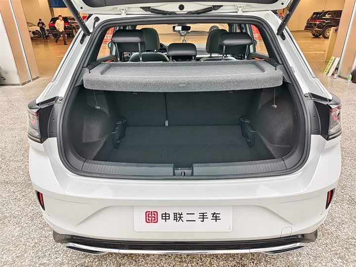 Фото 14 - Volkswagen T-Roc