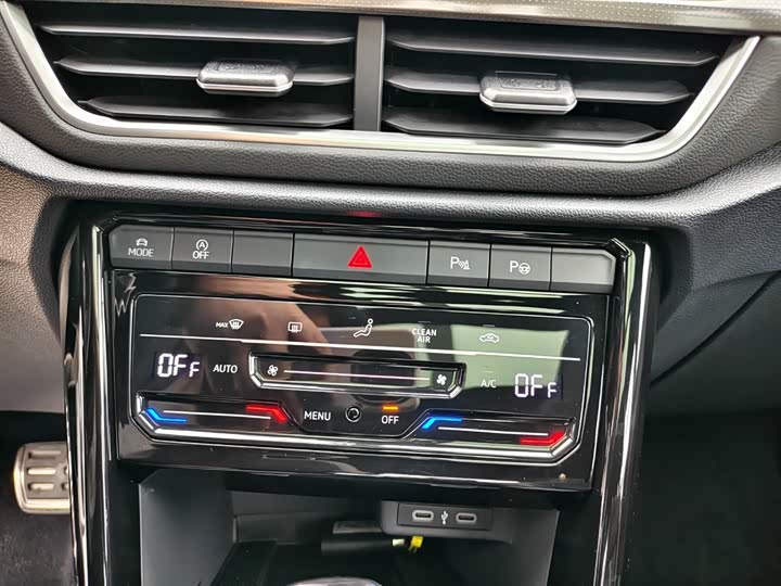 Фото 9 - Volkswagen T-Roc