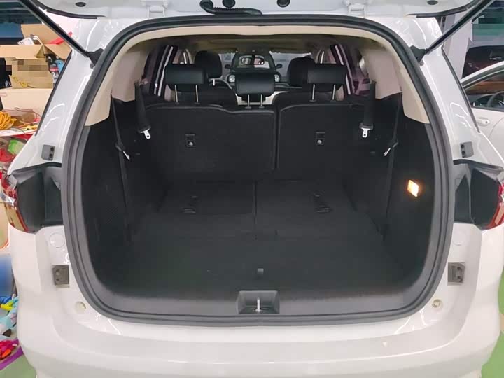 Фото 10 - BYD Song Max