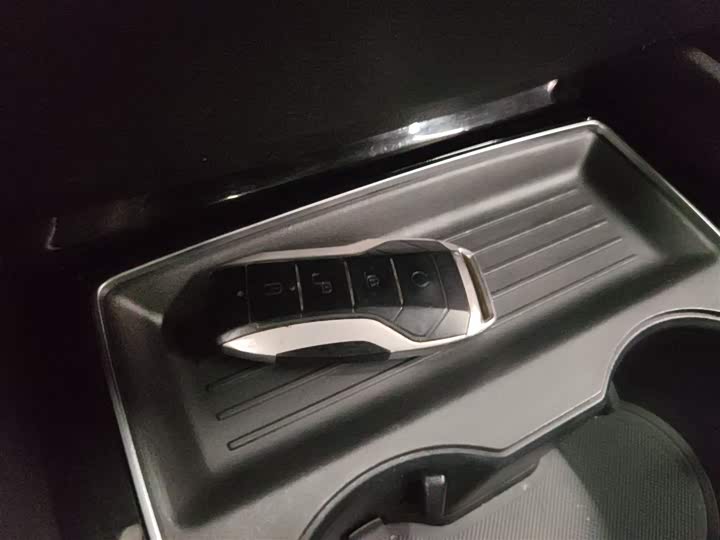 Фото 12 - BYD Song Max