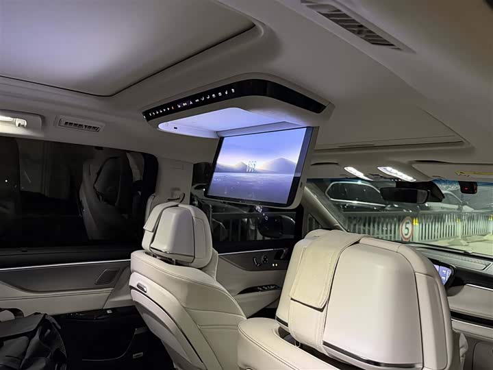 Фото 6 - Buick GL8 Hybrid