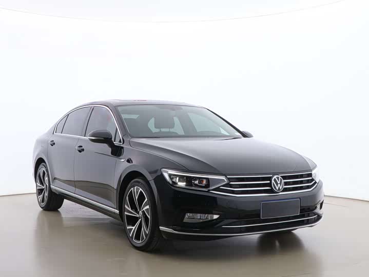 Фото 3 - Volkswagen Magotan