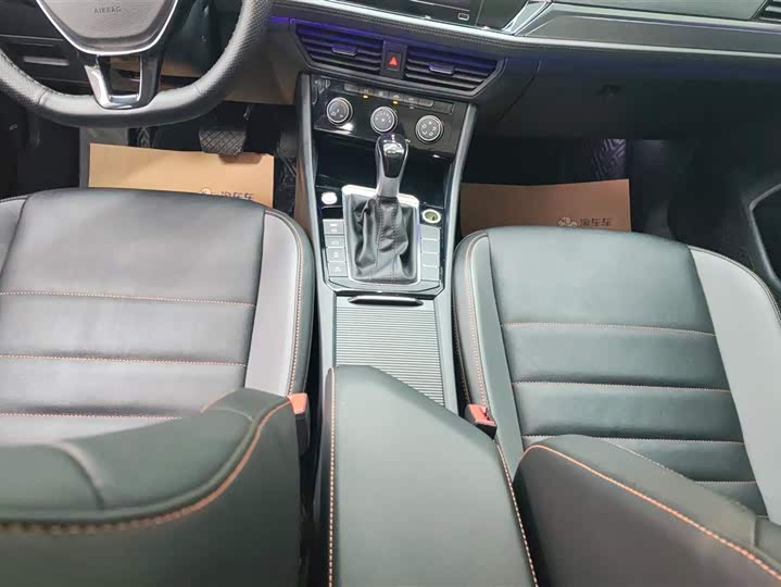 Фото 15 - Volkswagen Sagitar L