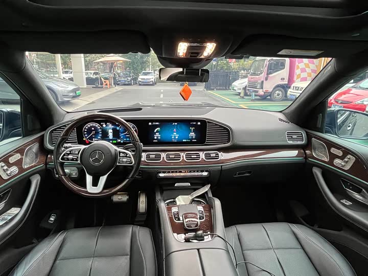 Фото 13 - Mercedes-Benz Maybach GLS