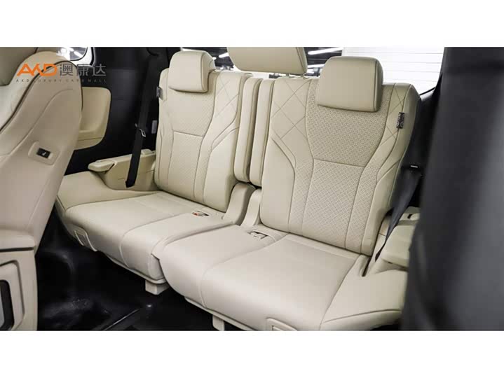 Фото 9 - Toyota Alphard
