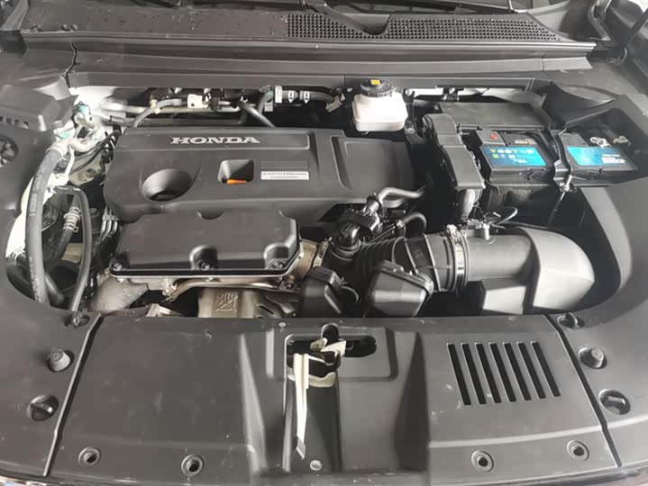 Фото 10 - Honda UR-V