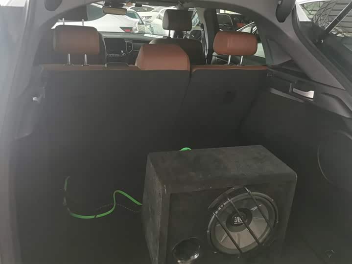 Фото 4 - Honda UR-V