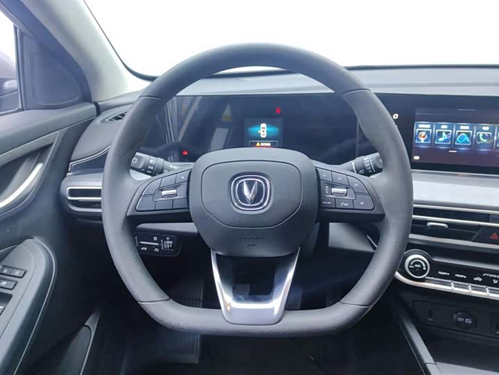 Фото 15 - Changan Eado Plus