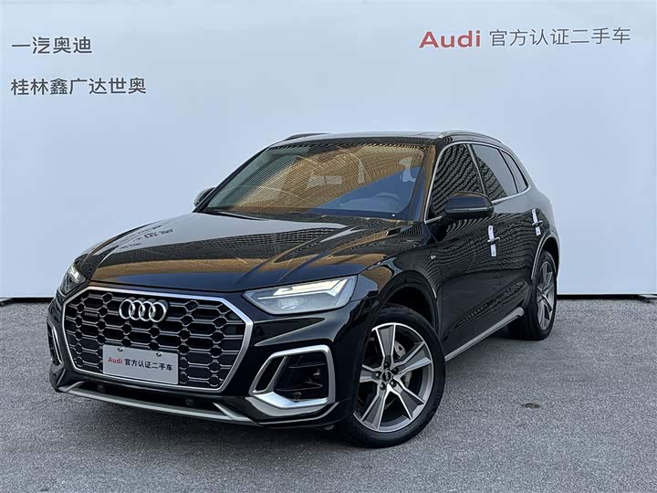 Фото 1 - Audi Q5L