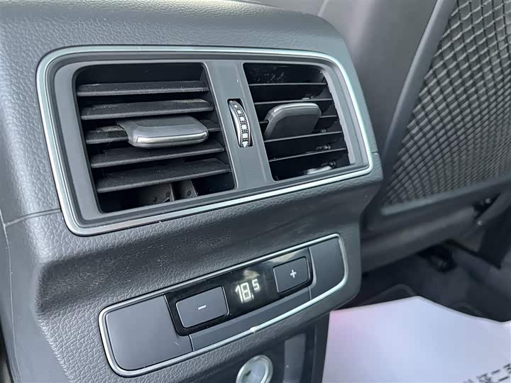 Фото 15 - Audi Q5L