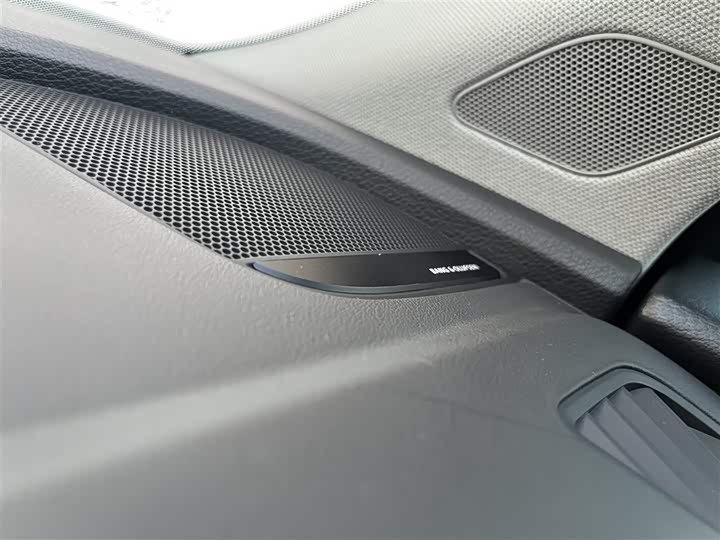 Фото 17 - Audi Q5L