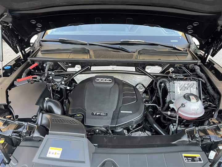 Фото 18 - Audi Q5L