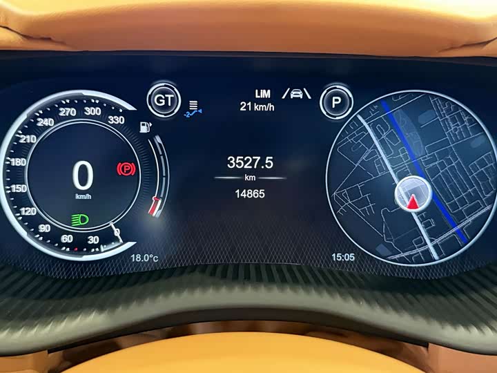 Фото 12 - Aston Martin DBX