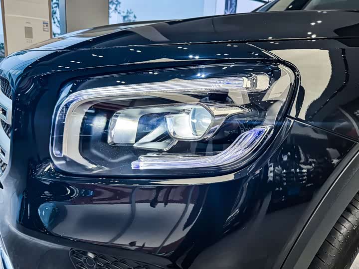 Фото 4 - Mercedes-Benz GLB-Class