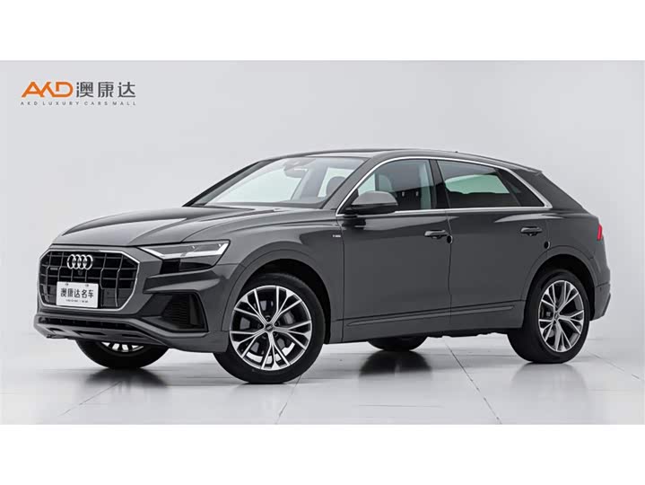 Фото 1 - Audi Q8