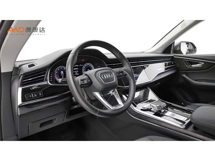 Фото 6 - Audi Q8